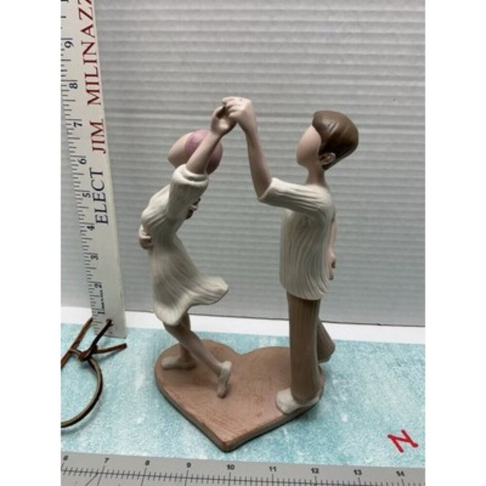 Dancing  Couple Figurine‎ - Heartfelt Gifts Collectible